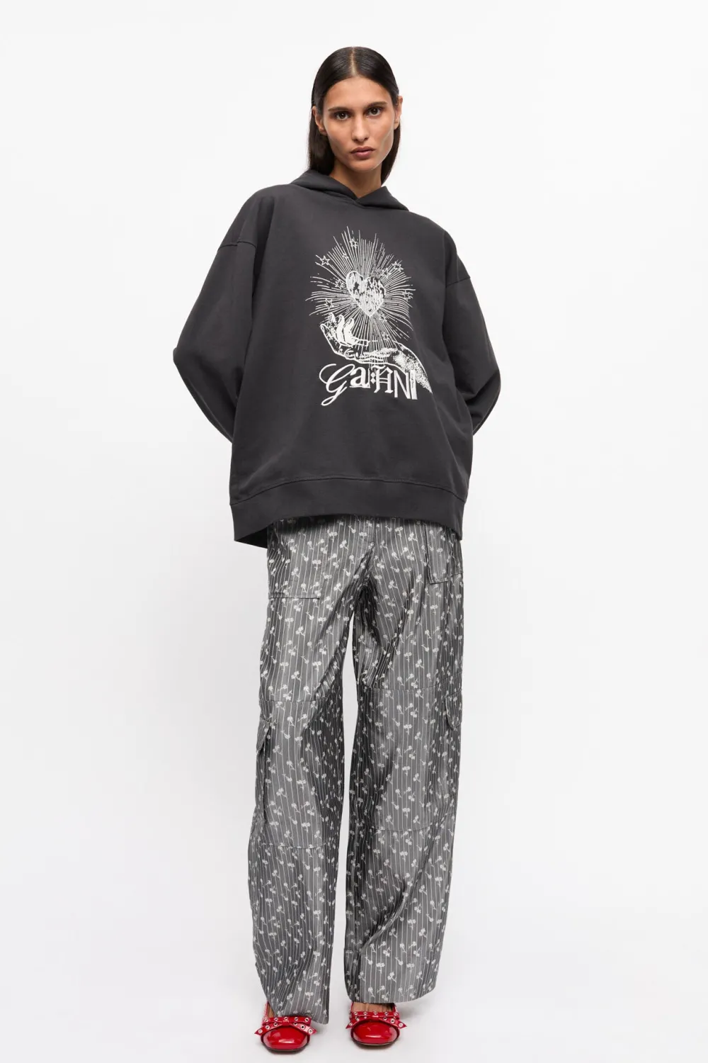 Sweatshirt*Ganni - Isoli Heart Oversized Hoodie PHANTOM