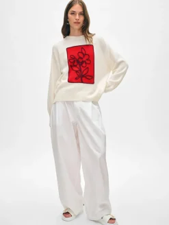 Wool & Cashmere*White and Warren White + Warren - Cashmere Floral Applique Crewneck SOFT WHITE/BRIGHT SCARLET